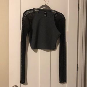 Cropped black mesh and gray, sport shirt, Victoria Secret, size M